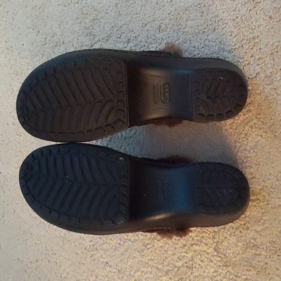 Shoes - Picture 2 of 3